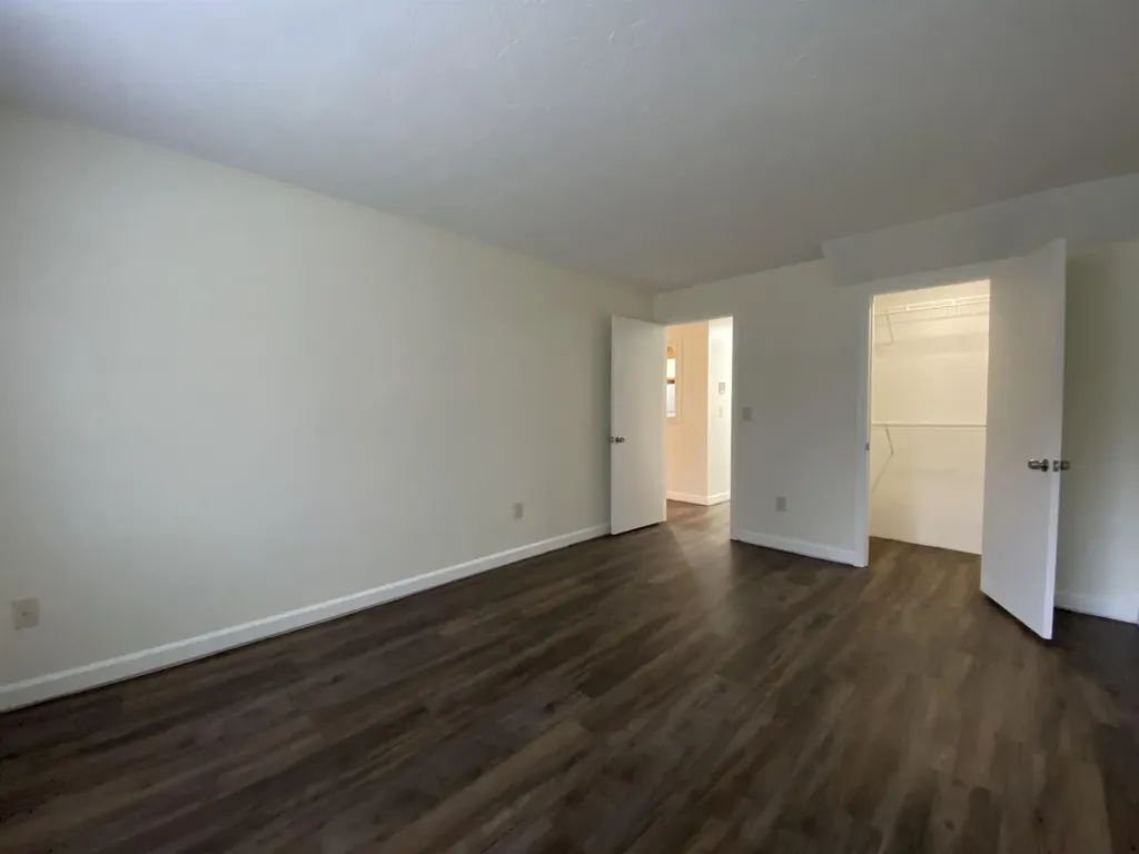 383 Huse Road Manchester NH 03103