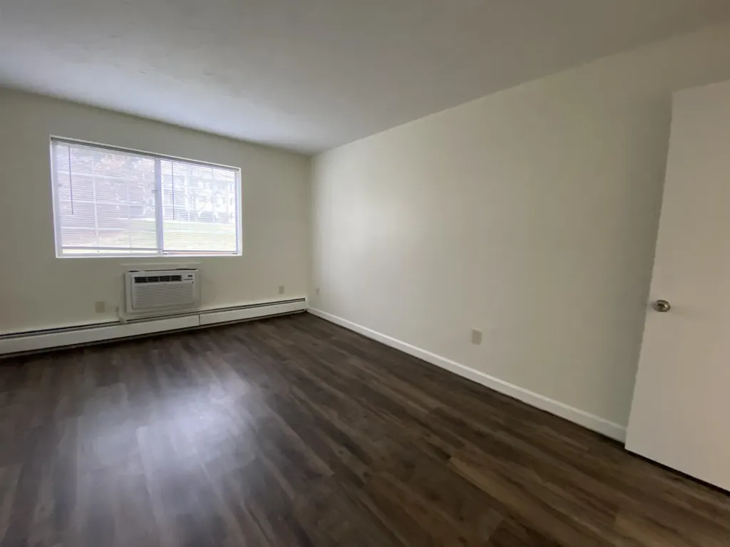 383 Huse Road Manchester NH 03103