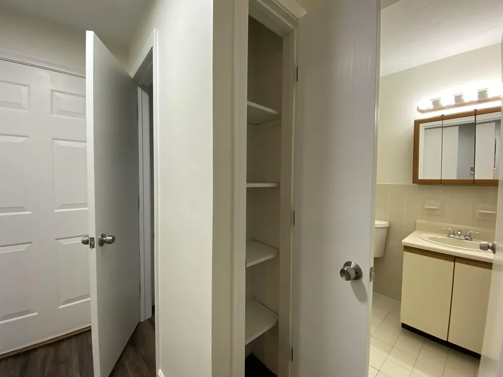 383 Huse Road Manchester NH 03103