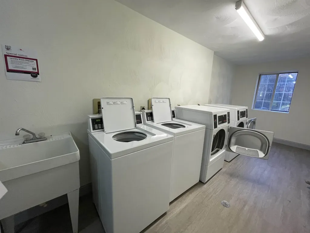 383 Huse Road Manchester NH 03103