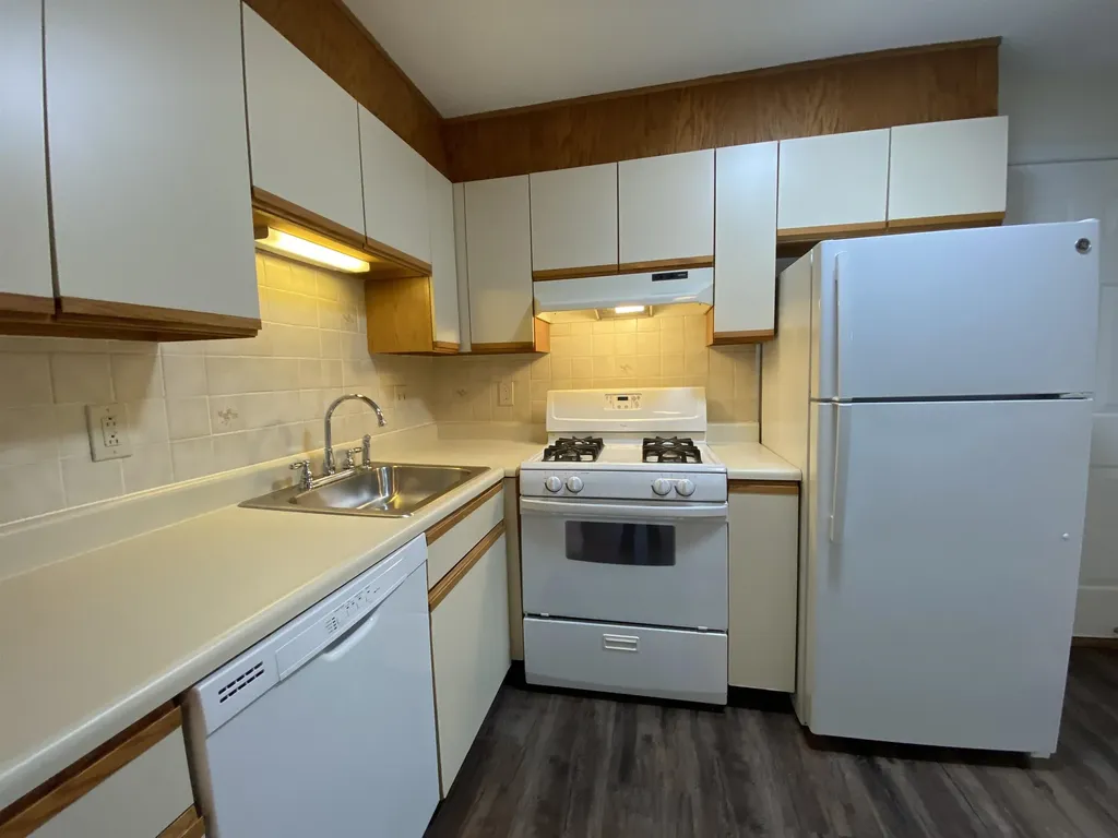 383 Huse Road Manchester NH 03103