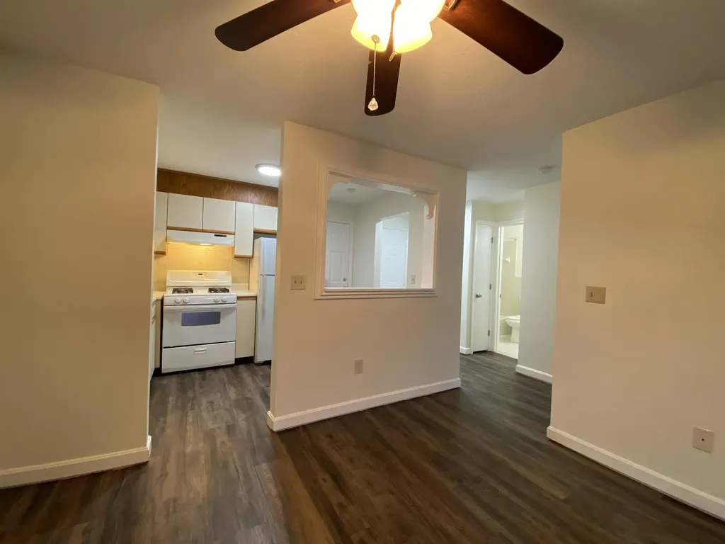 383 Huse Road Manchester NH 03103