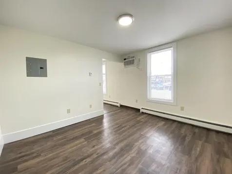 4 Martin Street Derry NH 03038