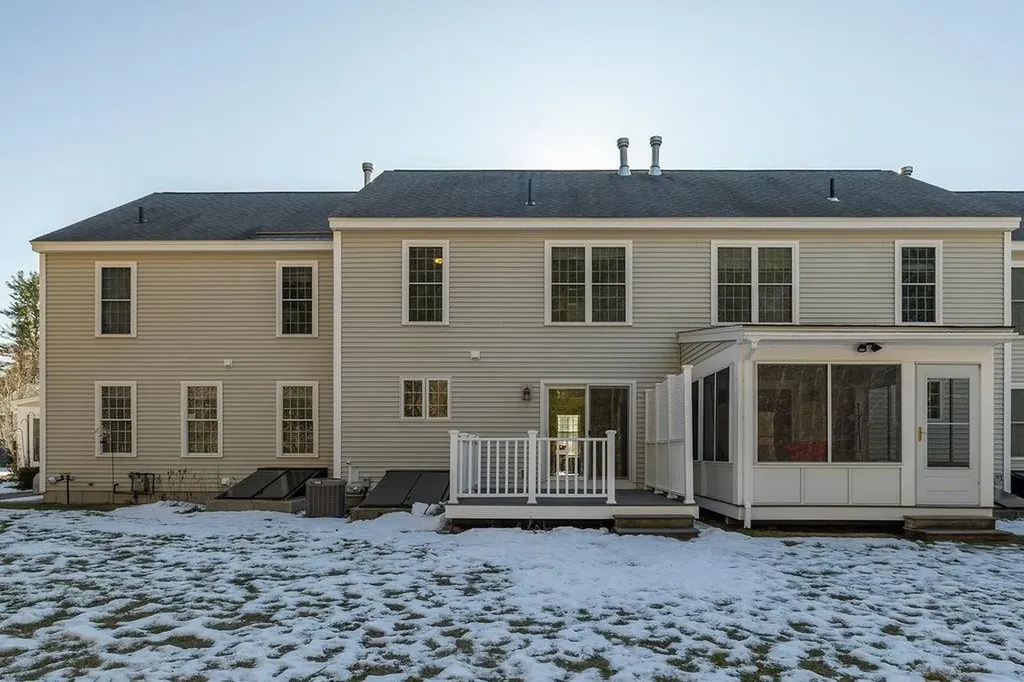 304 River Grant Drive Hopkinton NH 03229