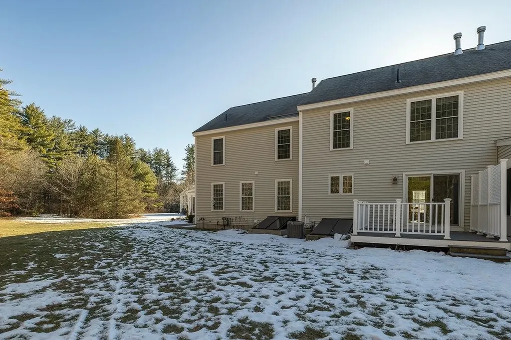 304 River Grant Drive Hopkinton NH 03229