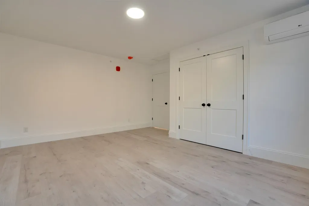 2 Cape Coral Way Rochester NH 03867