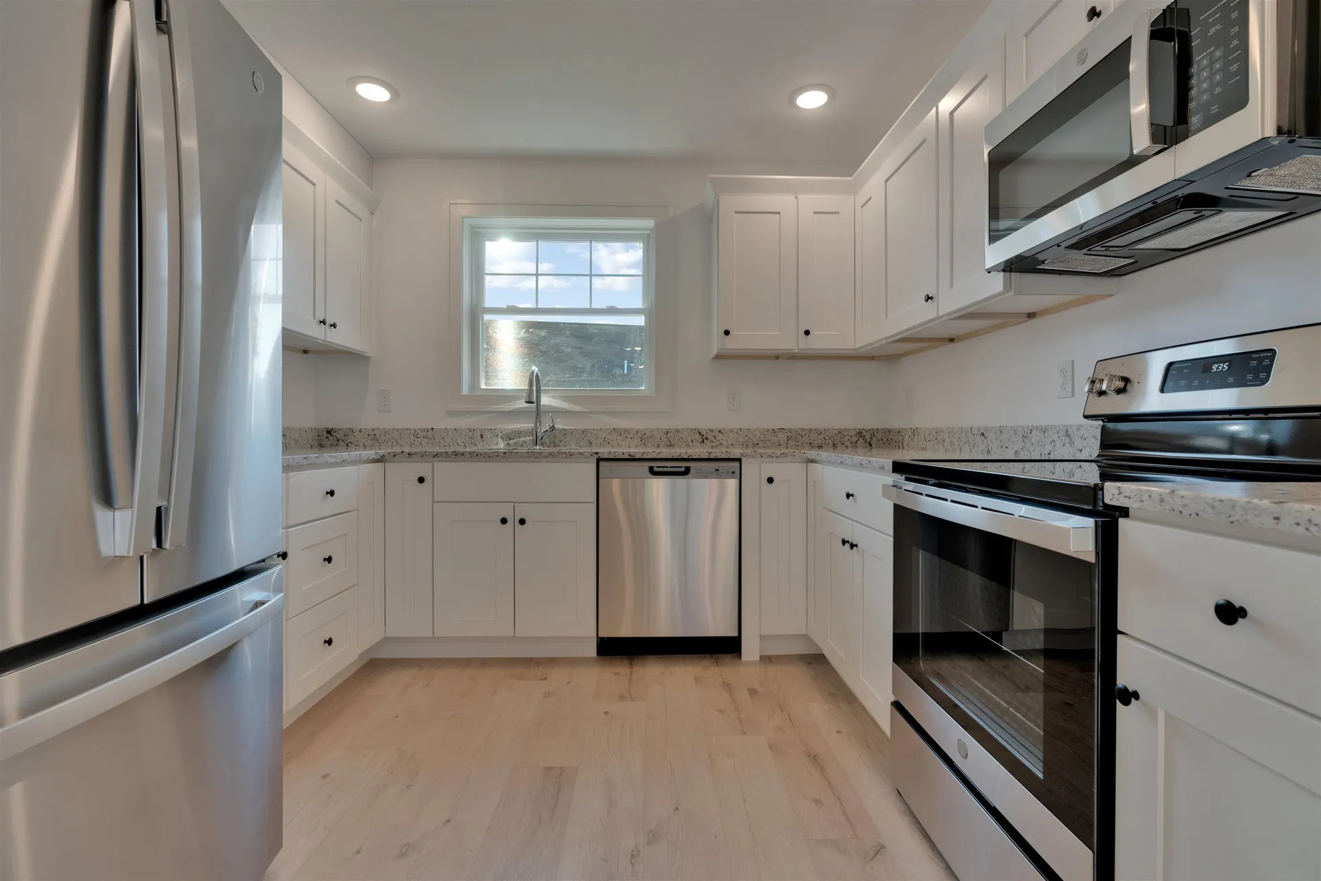 2 Cape Coral Way Rochester NH 03867