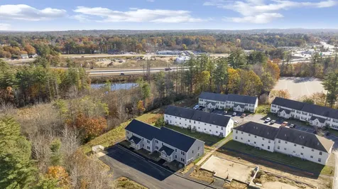 2 Cape Coral Way Rochester NH 03867