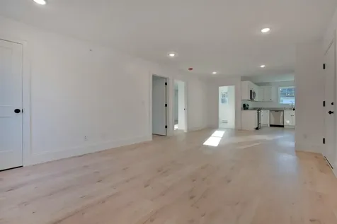 2 Cape Coral Way Rochester NH 03867