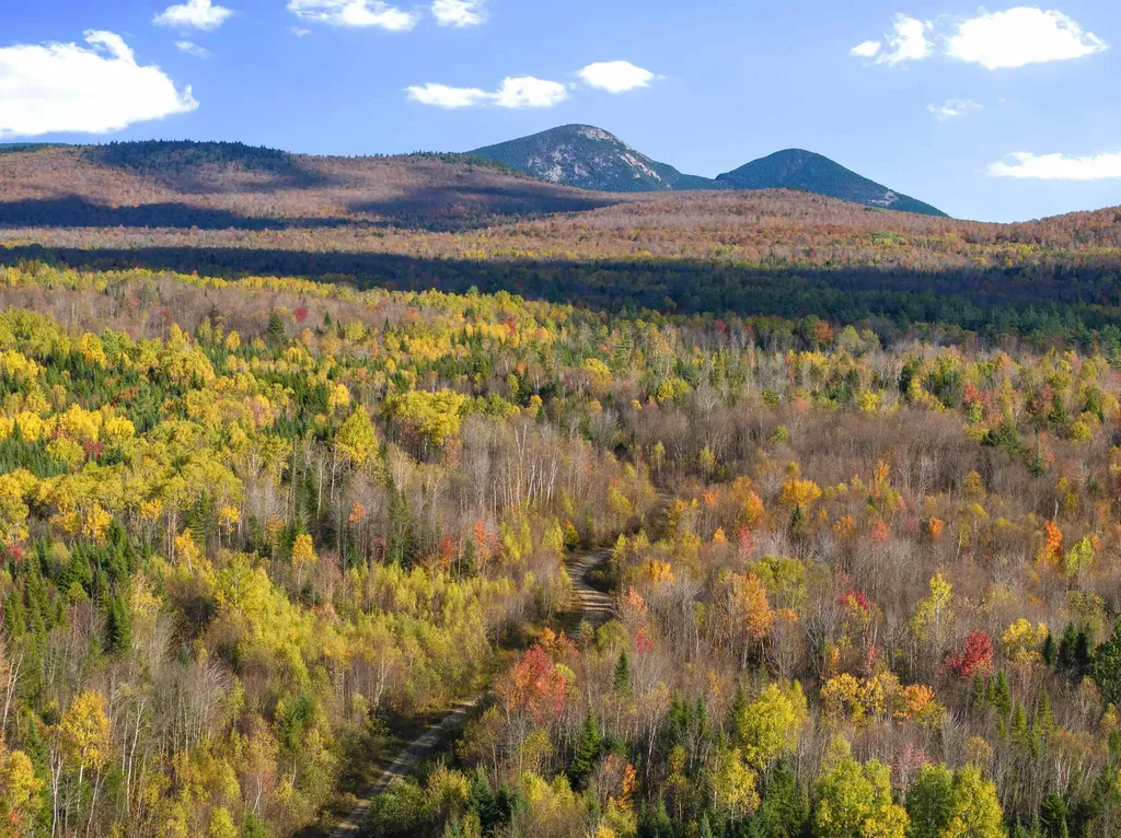 75 Walther Way Stratford NH 03590