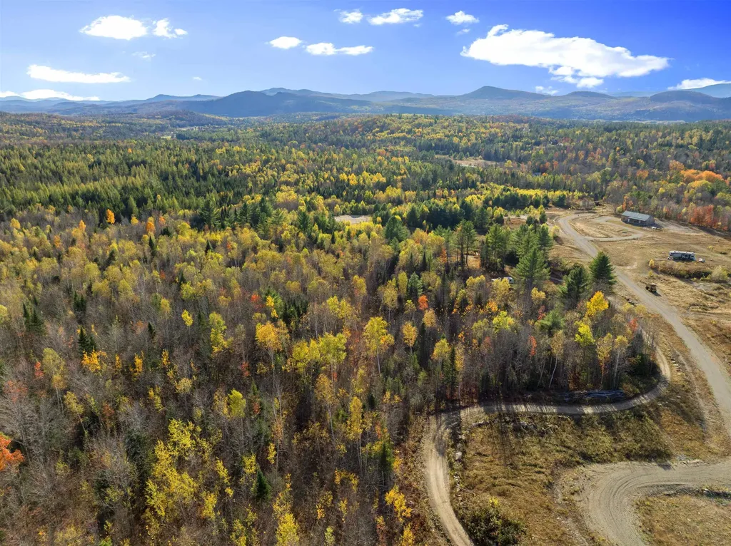 75 Walther Way Stratford NH 03590