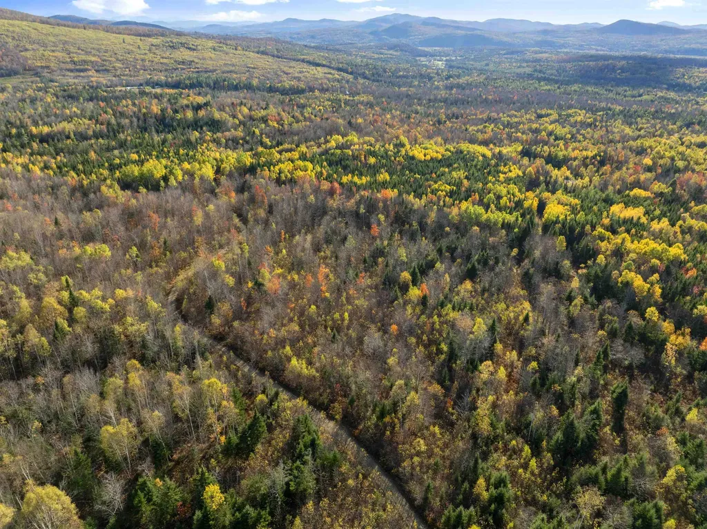 75 Walther Way Stratford NH 03590