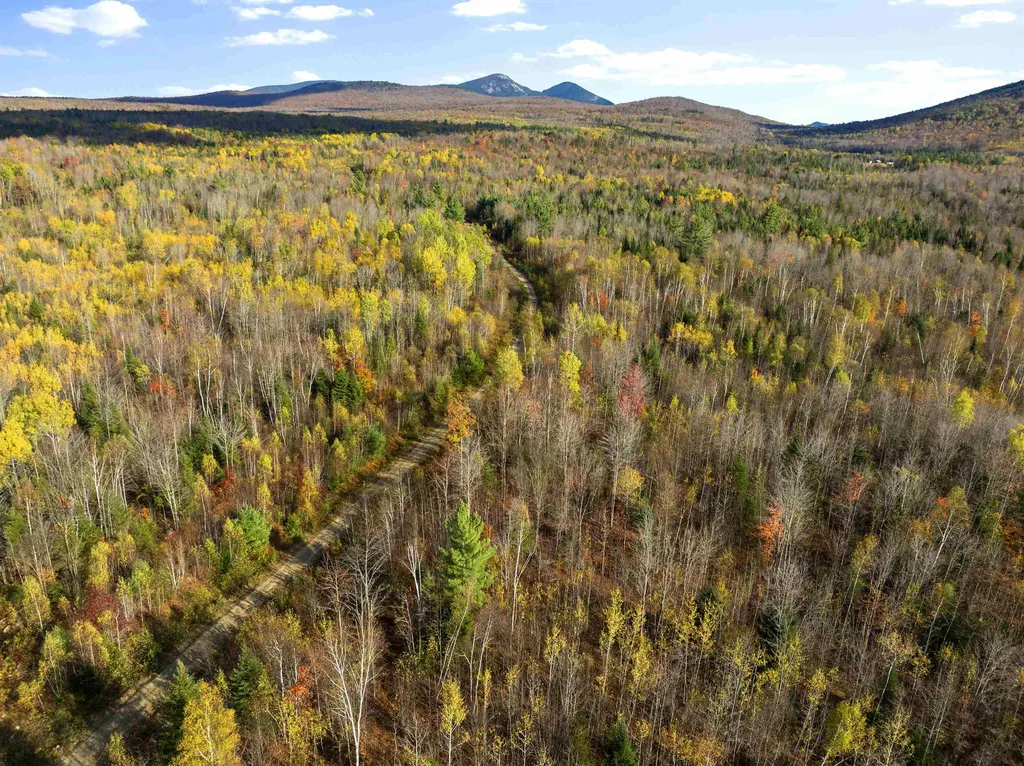 75 Walther Way Stratford NH 03590