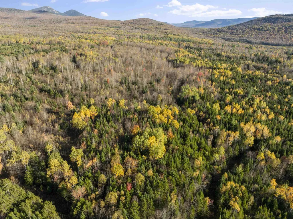 75 Walther Way Stratford NH 03590