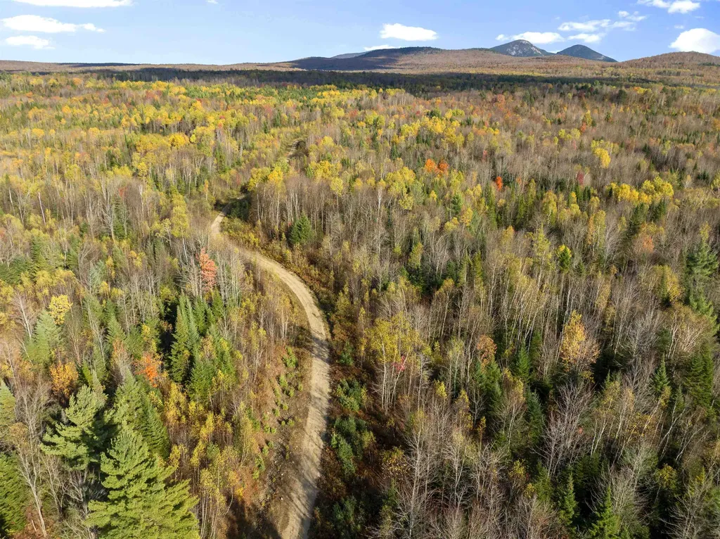 75 Walther Way Stratford NH 03590