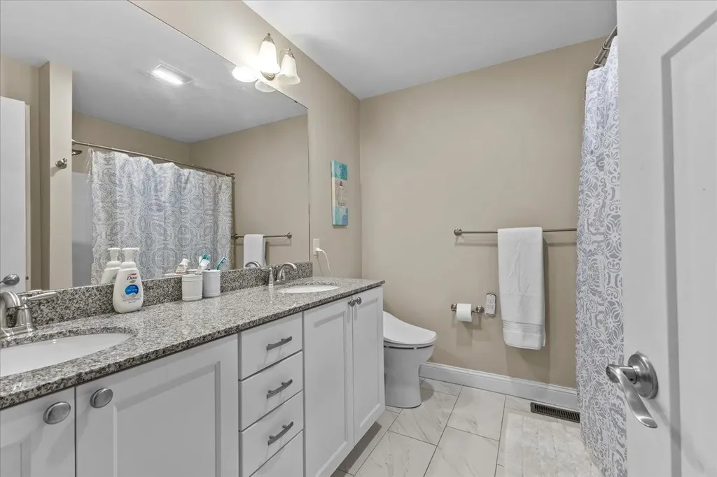 76 Chase Court Essex VT 05452