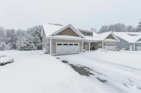 76 Chase Court Essex VT 05452