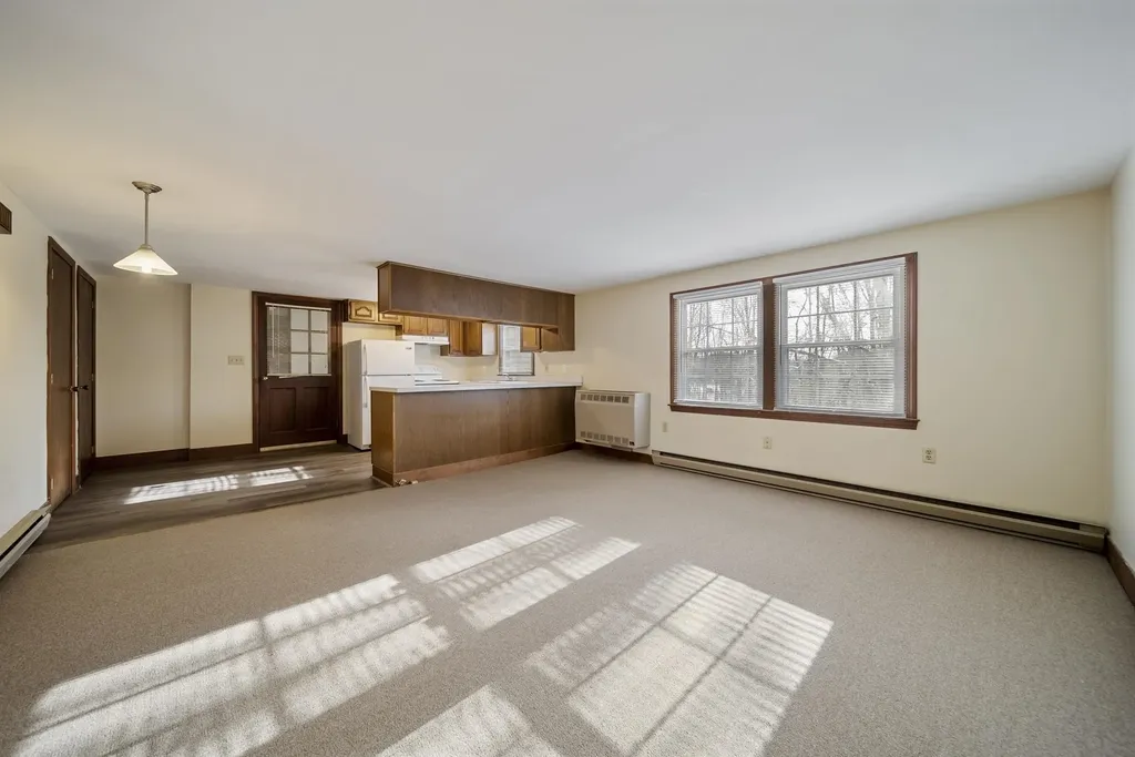 212 West Main Street Hillsborough NH 03244