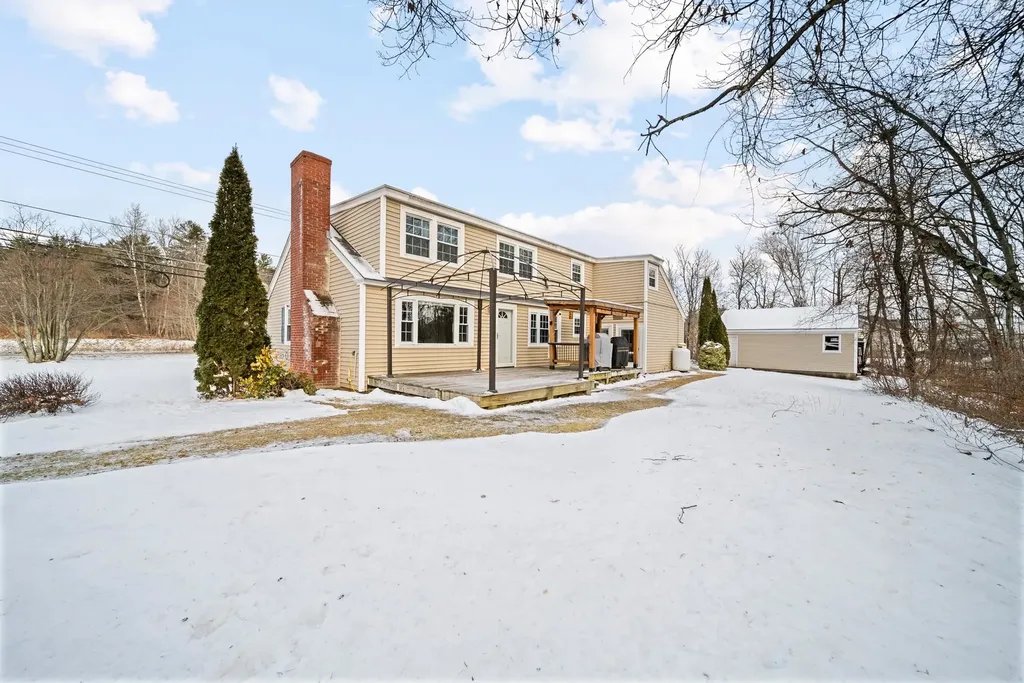 212 West Main Street Hillsborough NH 03244