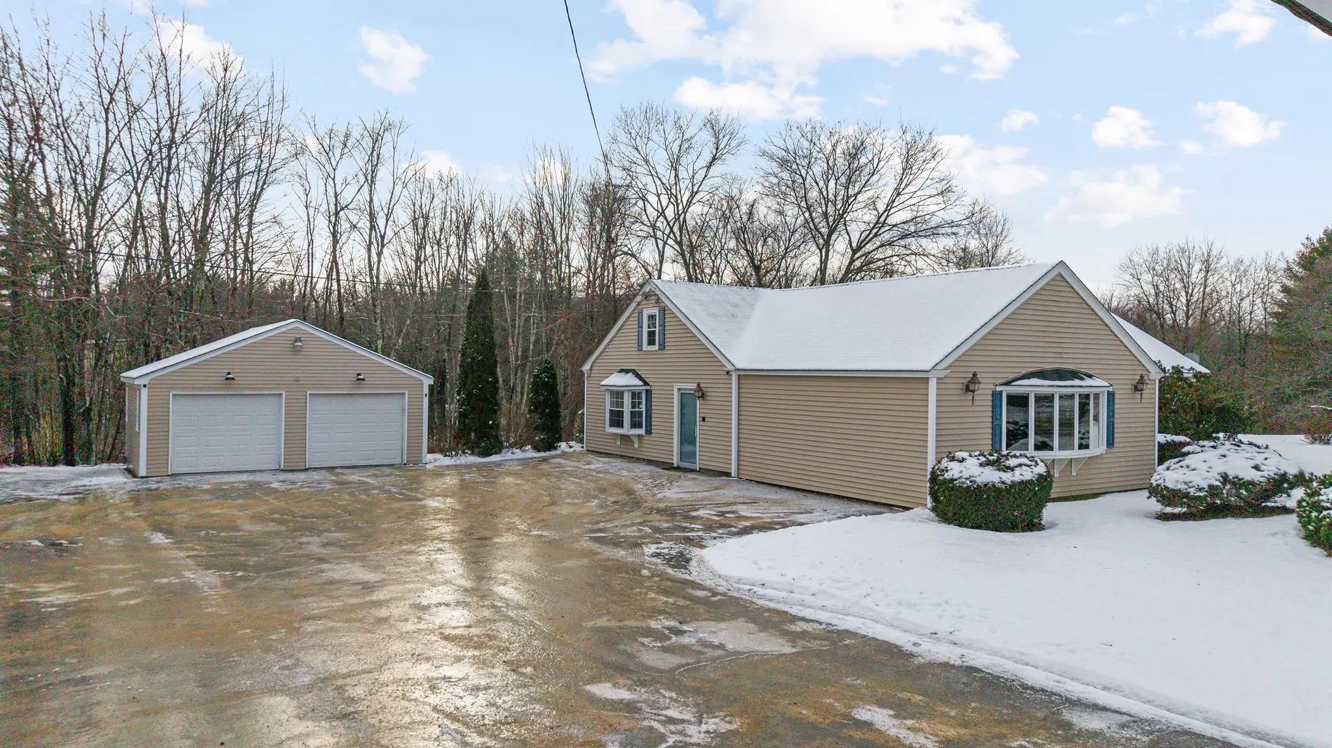 212 West Main Street Hillsborough NH 03244