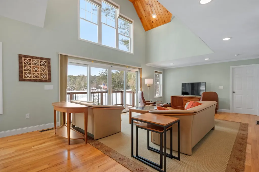 214 Krainewood Drive Moultonborough NH 03254