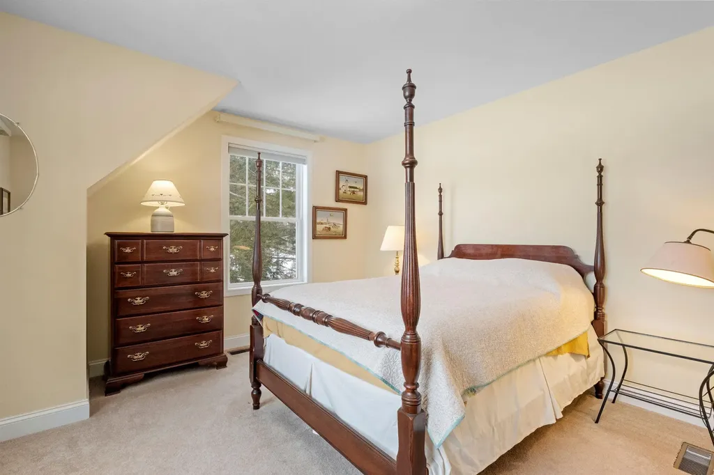 214 Krainewood Drive Moultonborough NH 03254