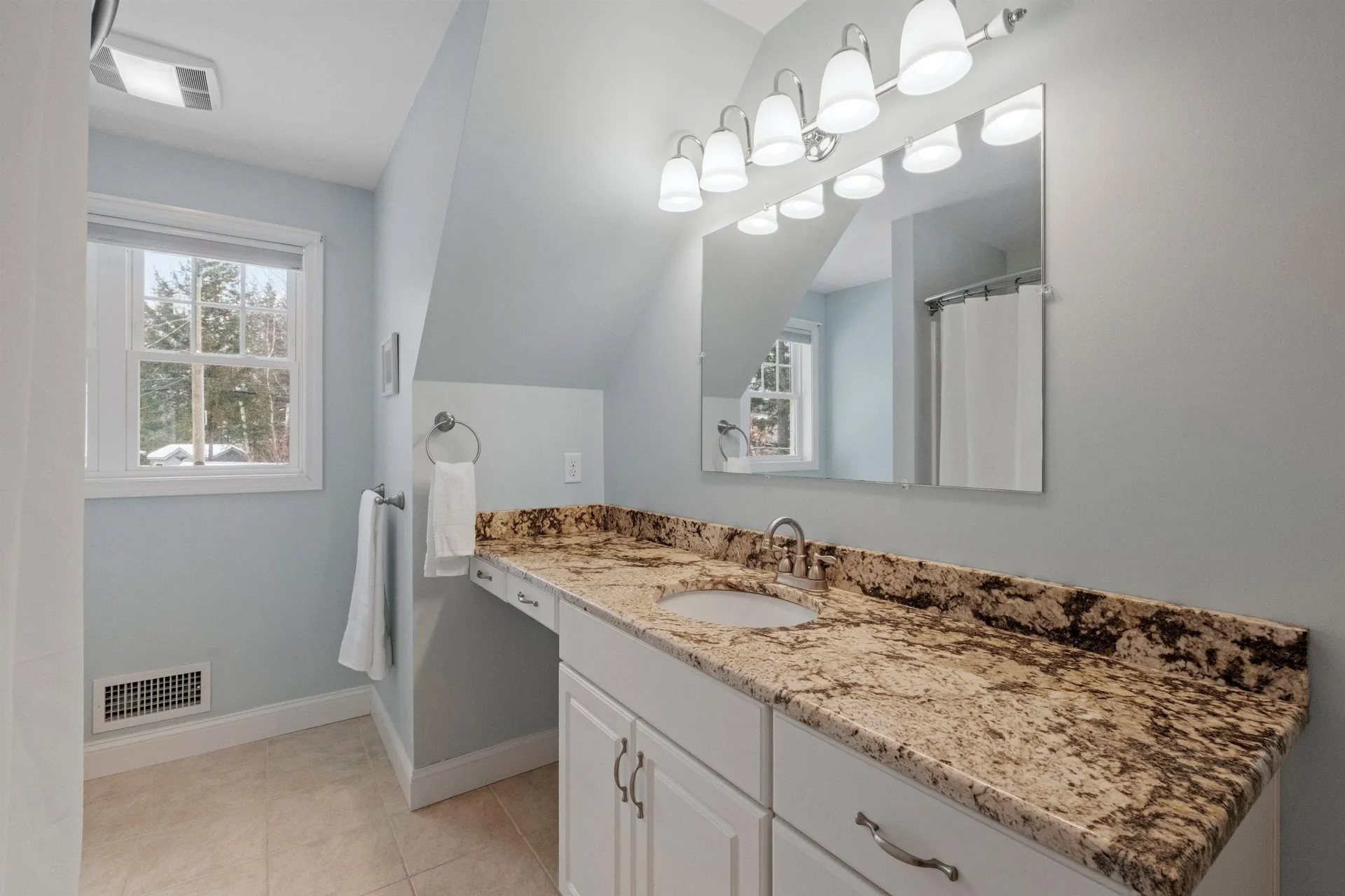 214 Krainewood Drive Moultonborough NH 03254