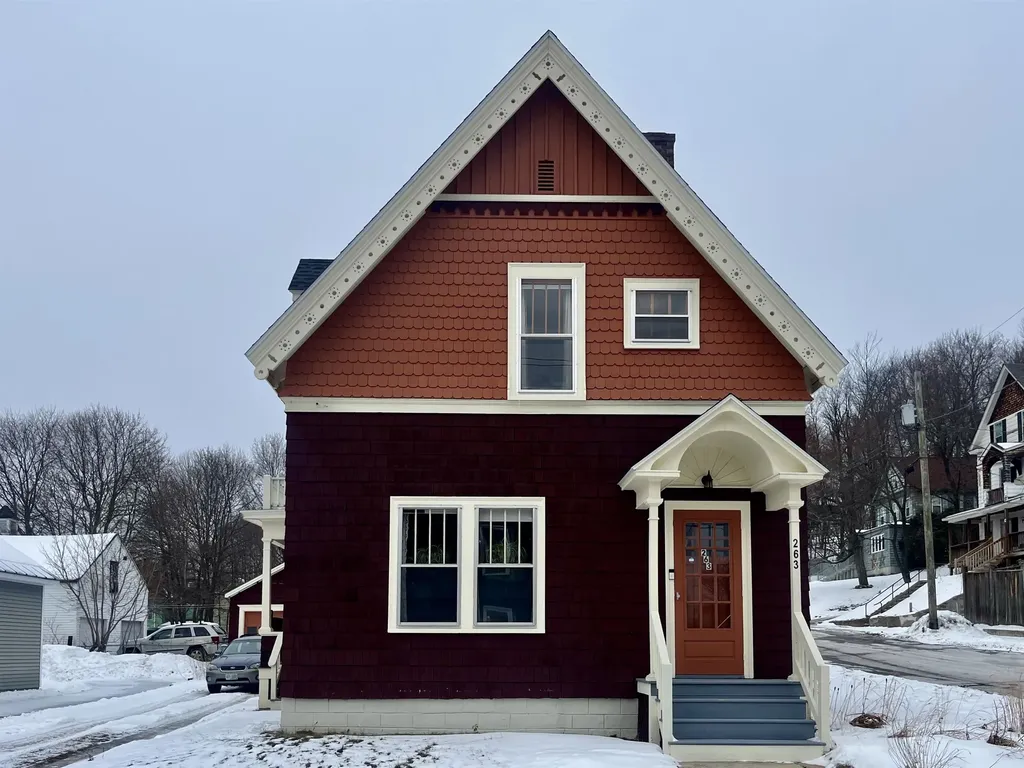263 School Street Berlin NH 03570