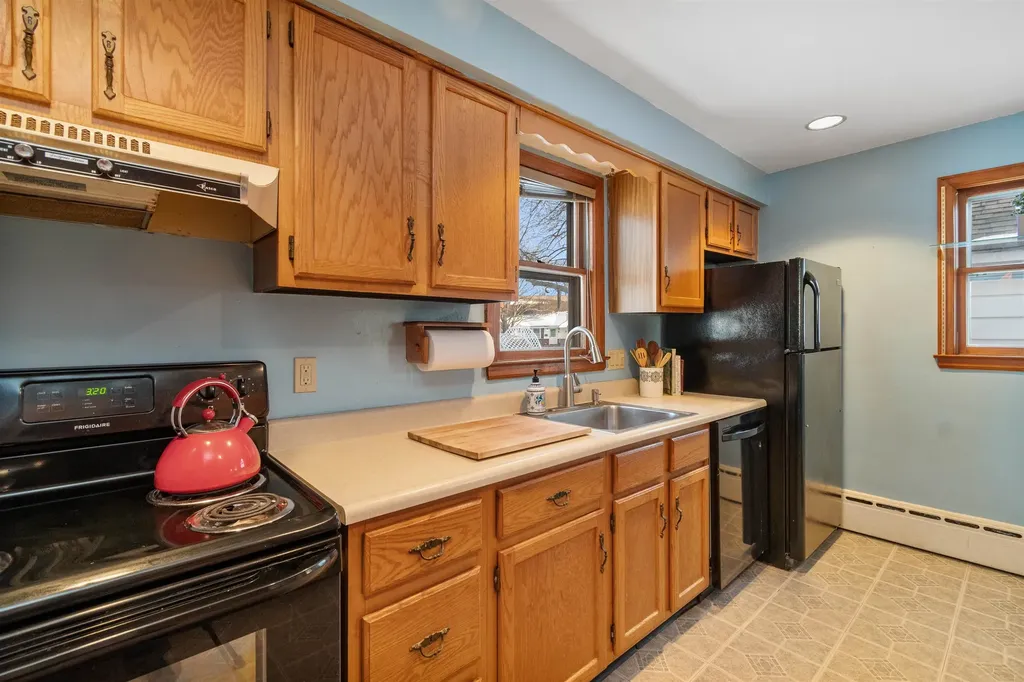 44 Edgemoor Drive Burlington VT 05408