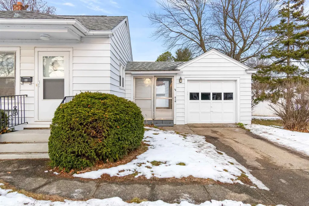 44 Edgemoor Drive Burlington VT 05408