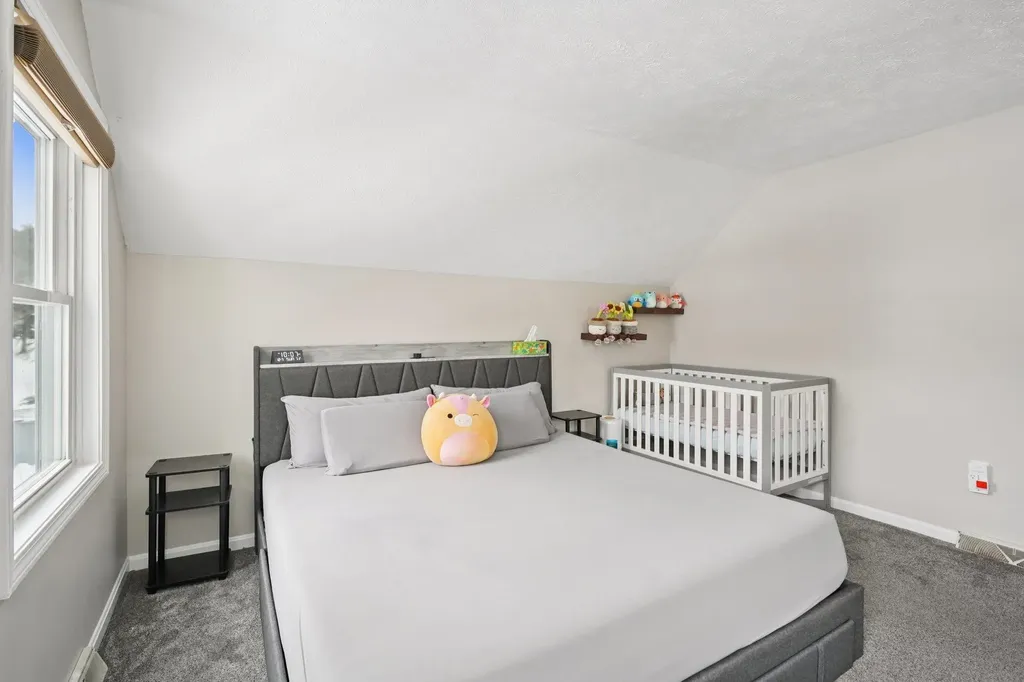 16 Cadogan Way Nashua NH 03062