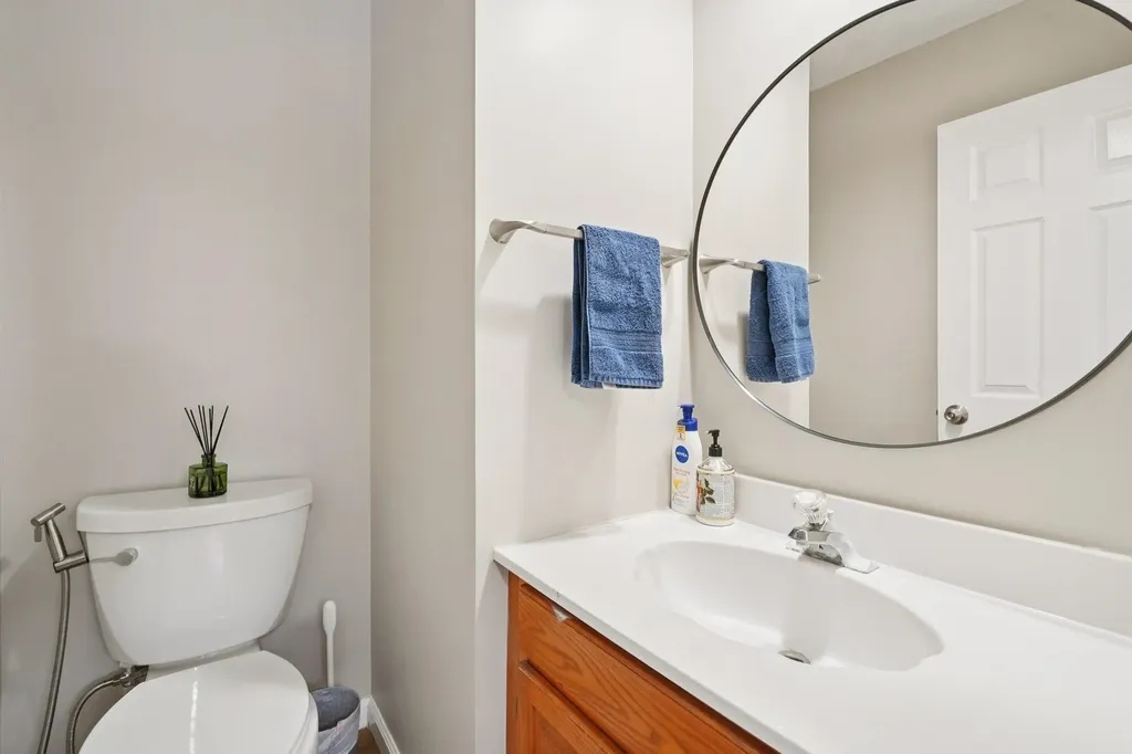 16 Cadogan Way Nashua NH 03062