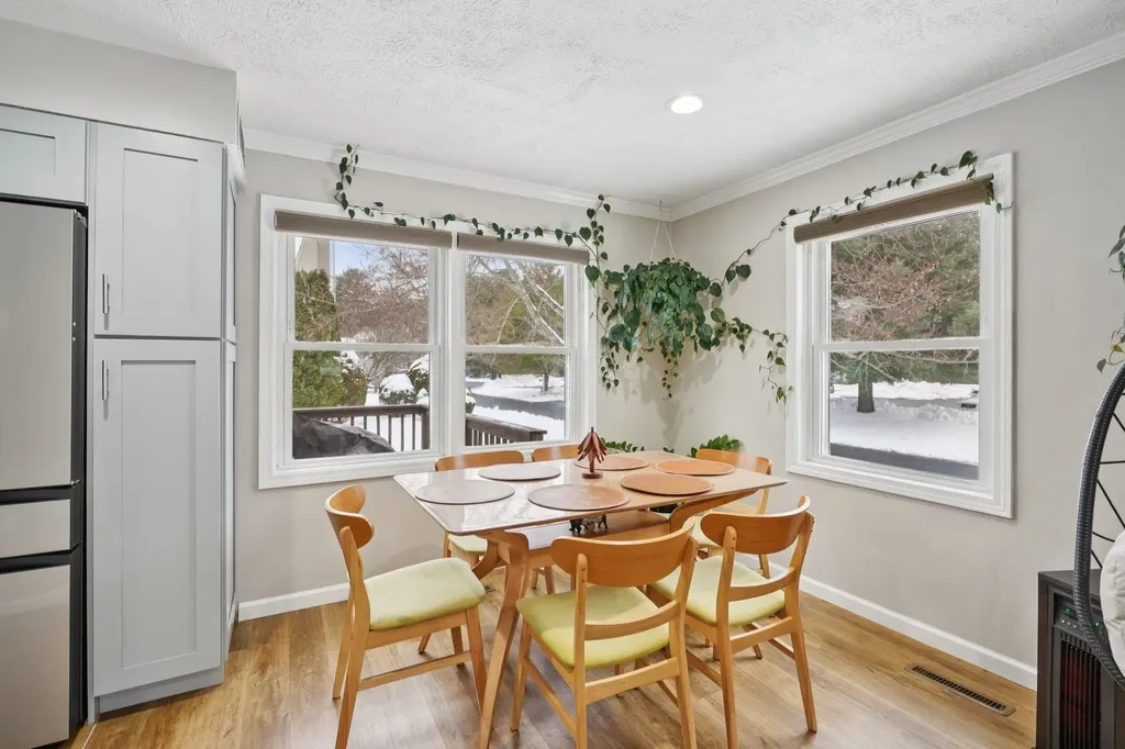 16 Cadogan Way Nashua NH 03062