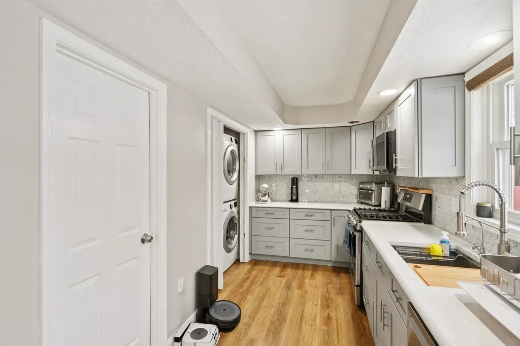 16 Cadogan Way Nashua NH 03062