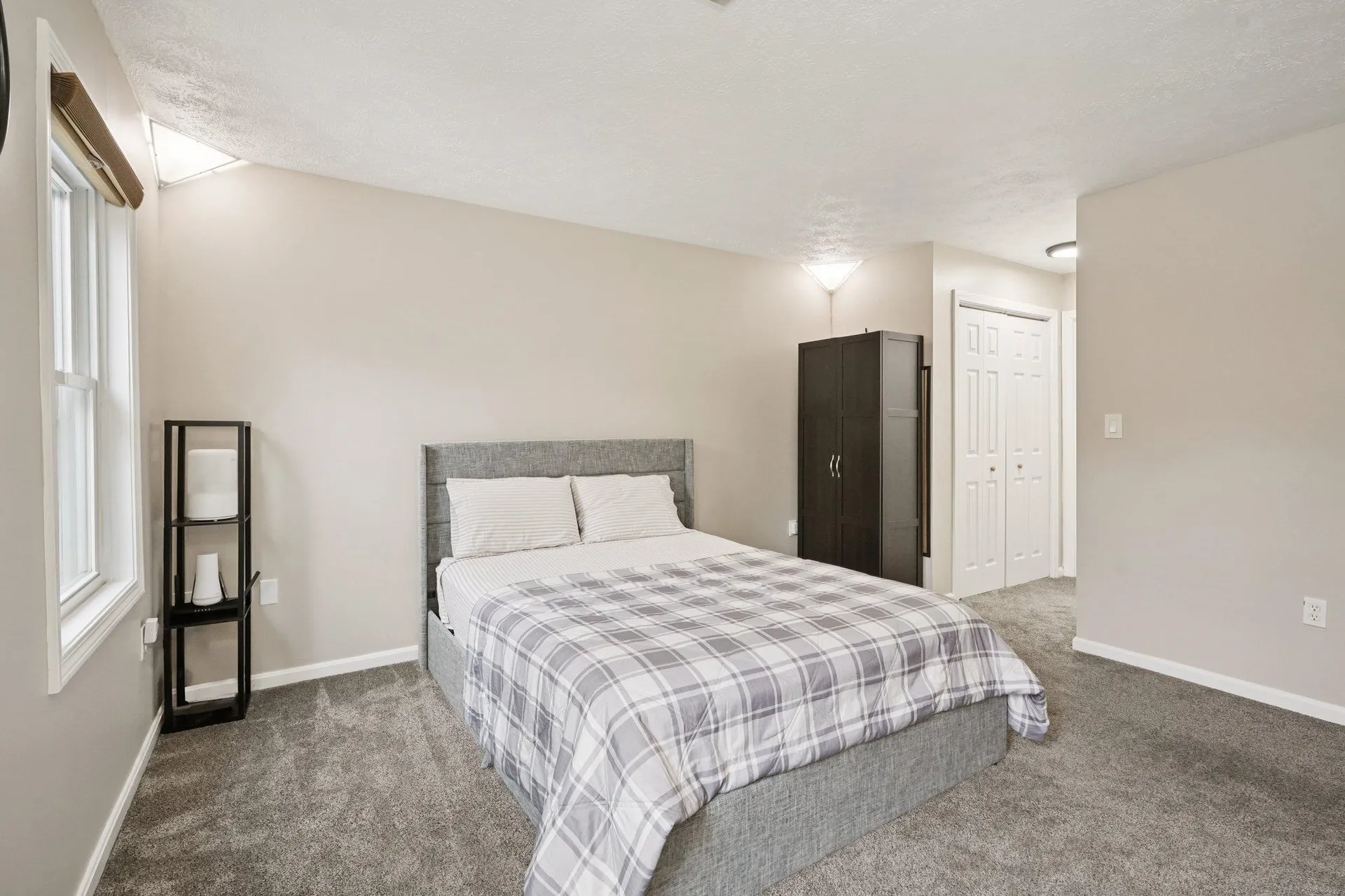 16 Cadogan Way Nashua NH 03062