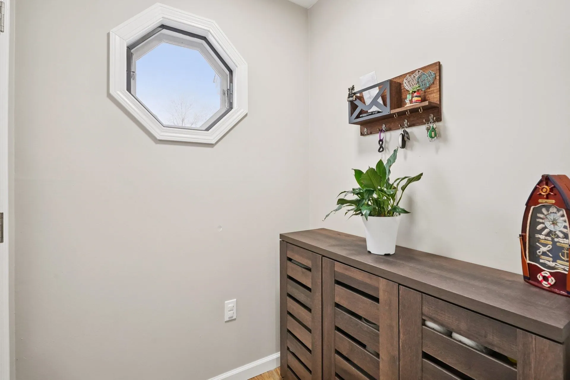 16 Cadogan Way Nashua NH 03062