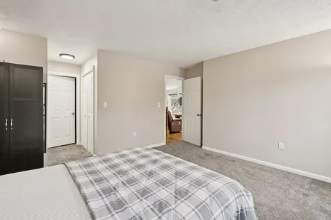 16 Cadogan Way Nashua NH 03062