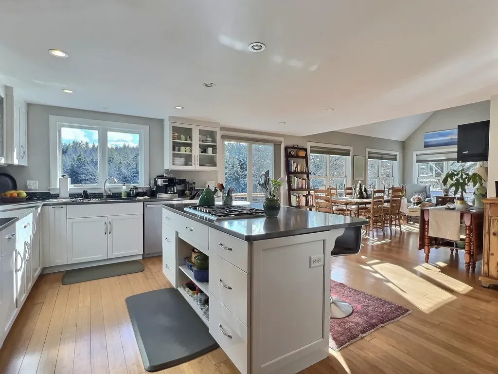 14 Fox Run Road Wilmot NH 03287