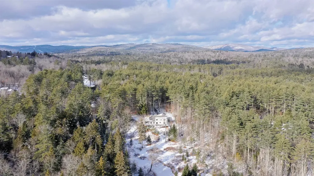 14 Fox Run Road Wilmot NH 03287