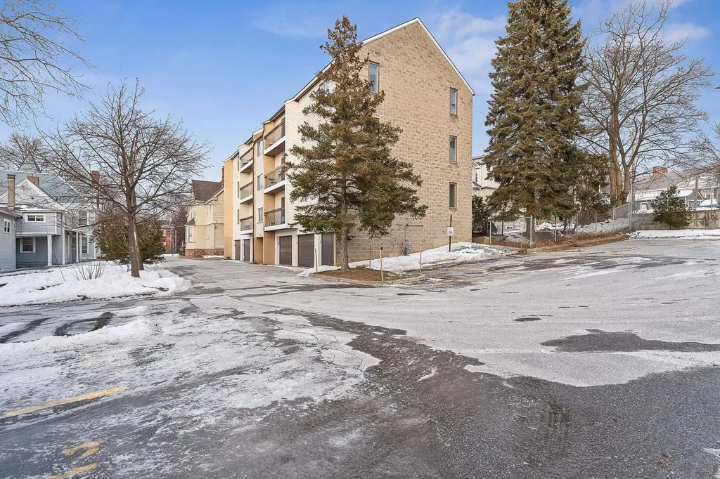 349 Pearl Street Burlington VT 05401