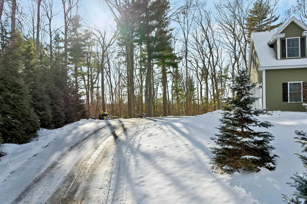 14 Lovell Road Stratham NH 03885