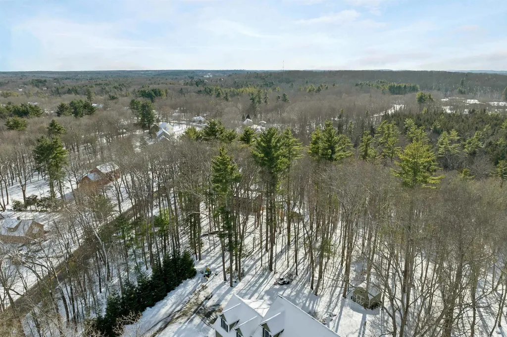 14 Lovell Road Stratham NH 03885