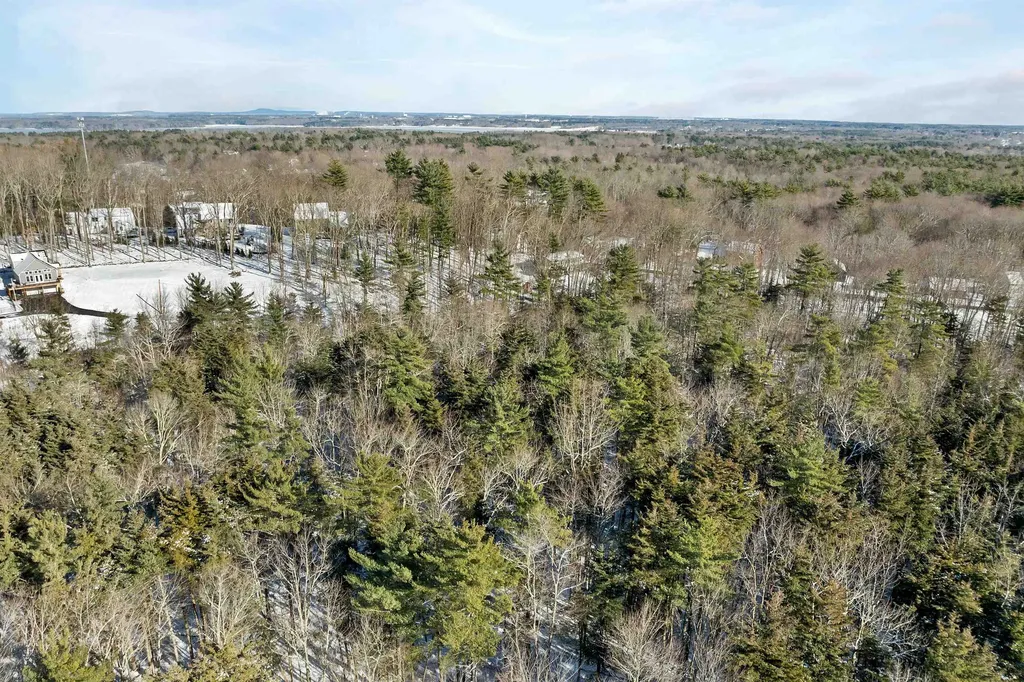 14 Lovell Road Stratham NH 03885