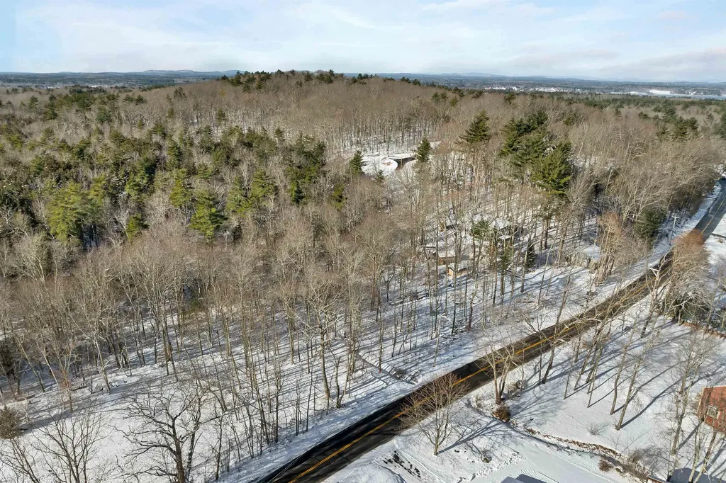 14 Lovell Road Stratham NH 03885