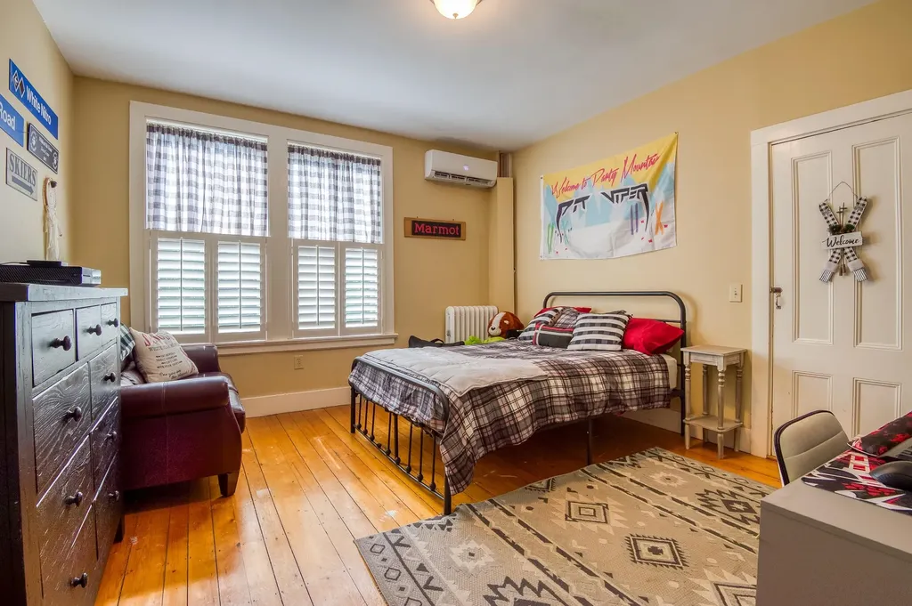 49 Neighbors Row Conway NH 03860