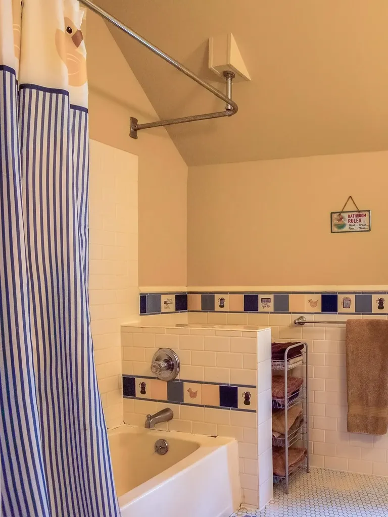 49 Neighbors Row Conway NH 03860