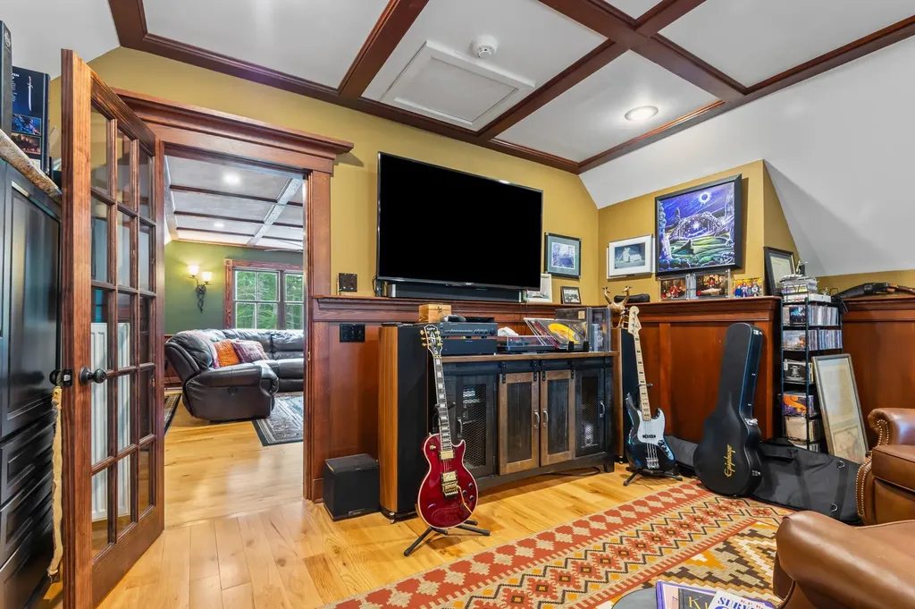 49 Neighbors Row Conway NH 03860