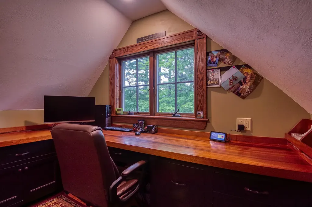 49 Neighbors Row Conway NH 03860