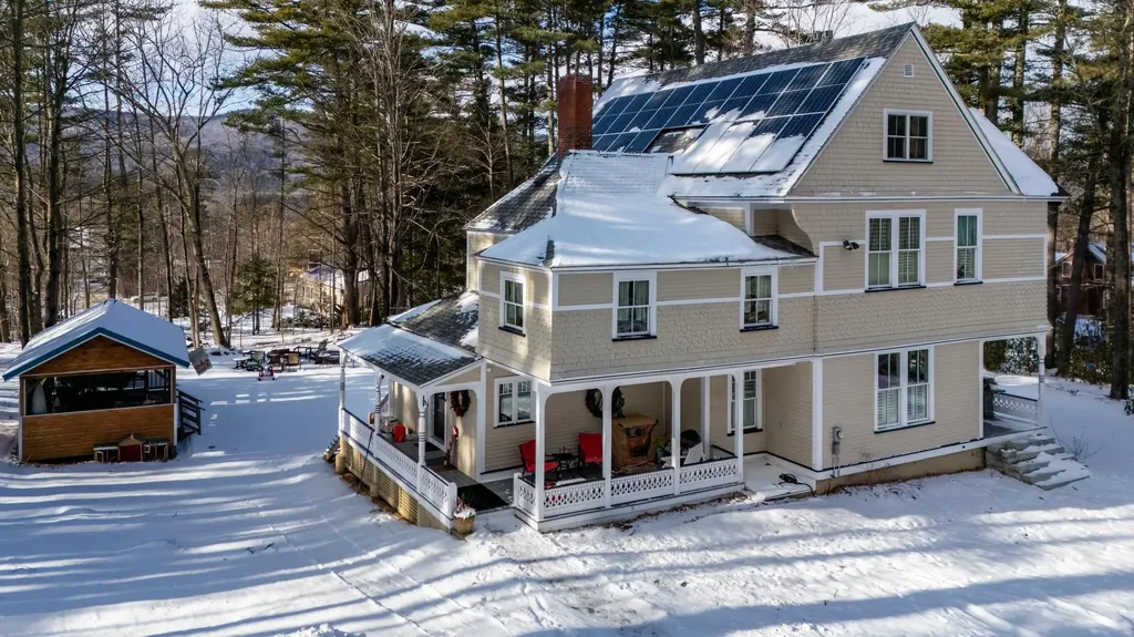 49 Neighbors Row Conway NH 03860