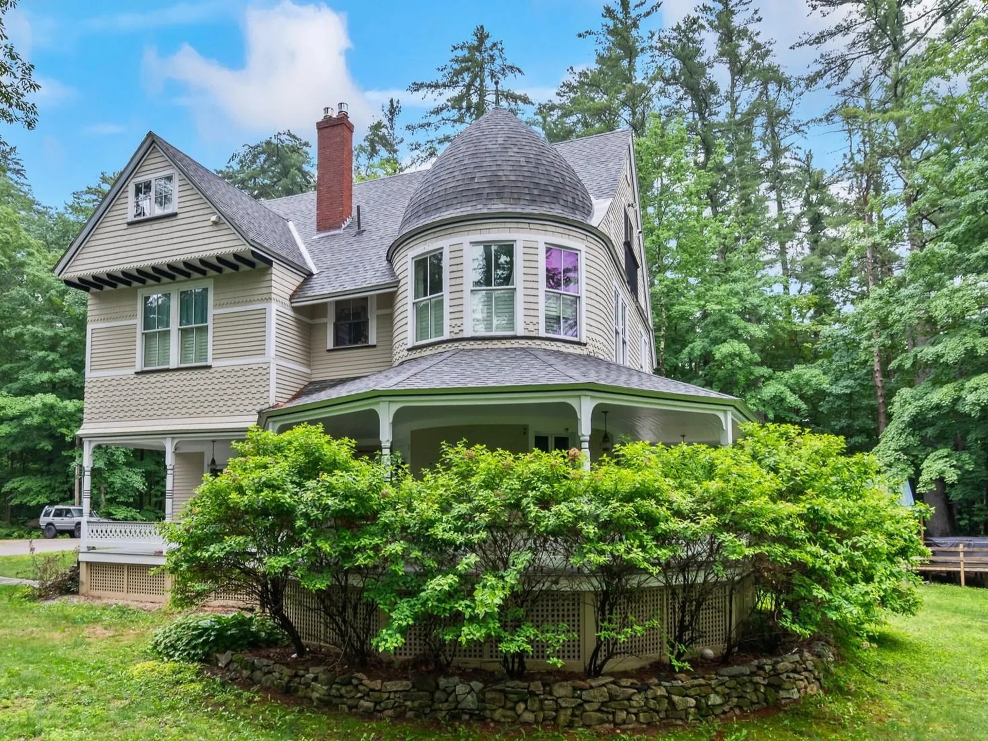 49 Neighbors Row Conway NH 03860
